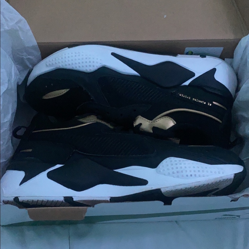 pumas Rs-x running shoes
